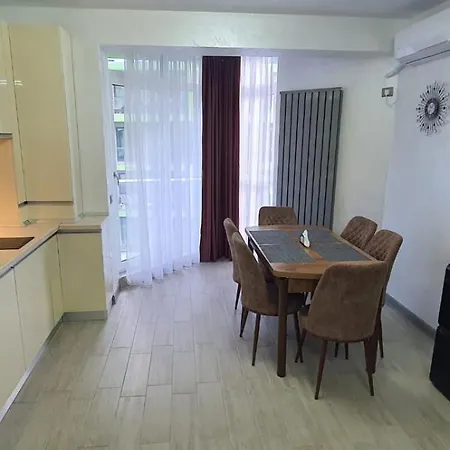 Breeze Luxury Premier Apartment