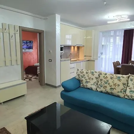 Breeze Luxury Premier Mamaia